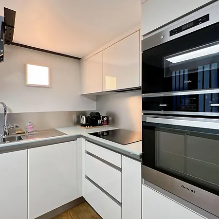 Charming Atypical - Gare De L'est Apartment Paris