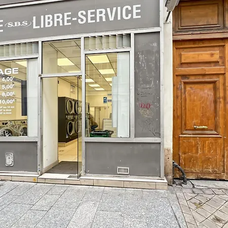 Charming Atypical - Gare De L'est Apartment Paris